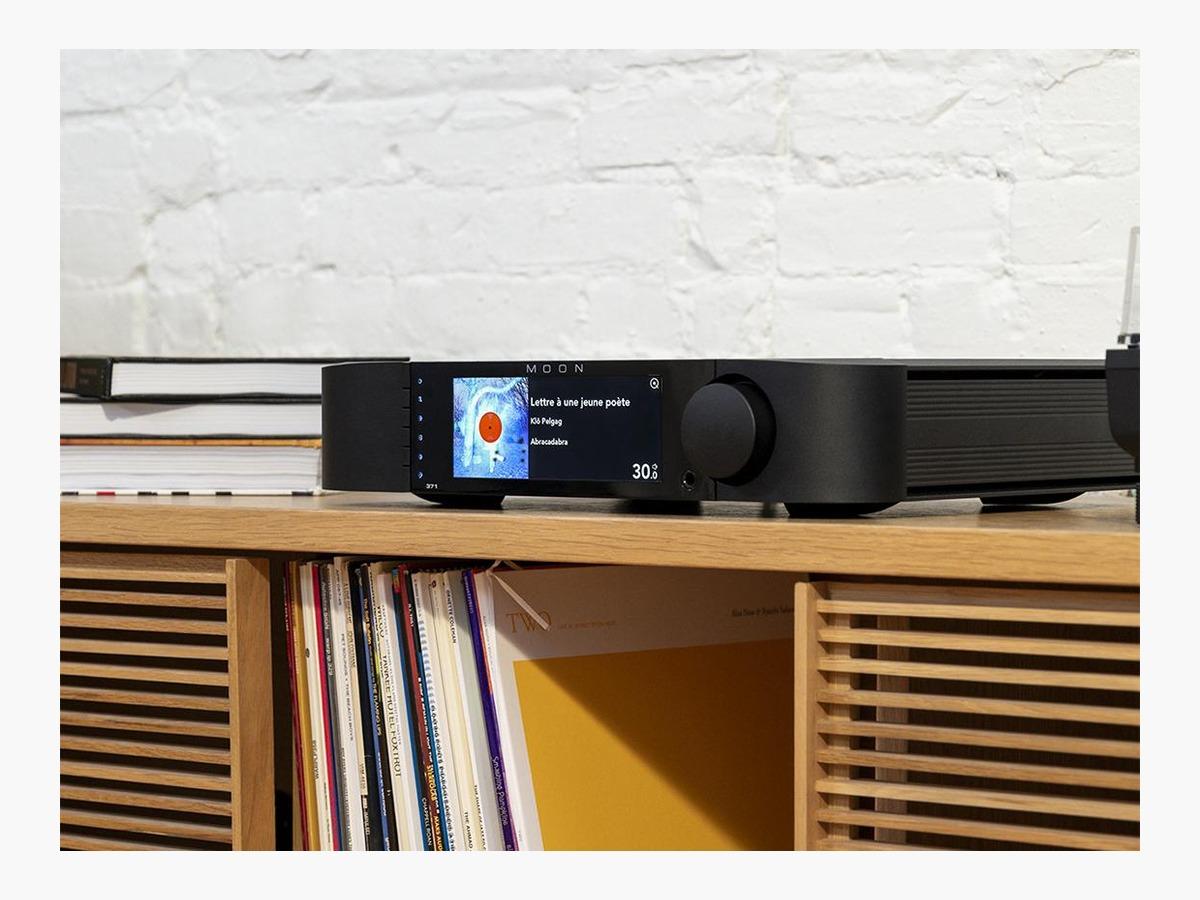 MOON 371 Network Player/Amplifier - Audiophile Power & Style Black - MOON
